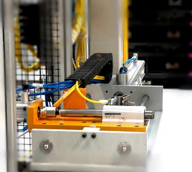 Torno CNC en operación